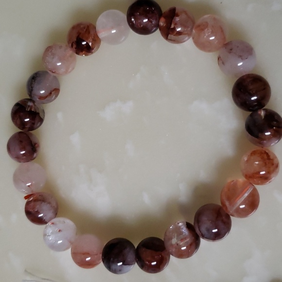 Natural Red Phantom Quartz stretch crystal bracelet 8.5mm - Picture 2 of 4